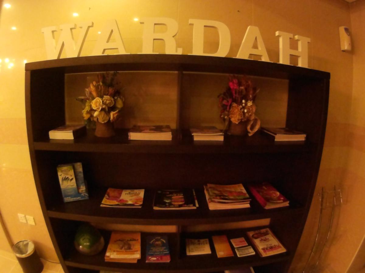 Wardah Hotel Apartments Шарджа Экстерьер фото