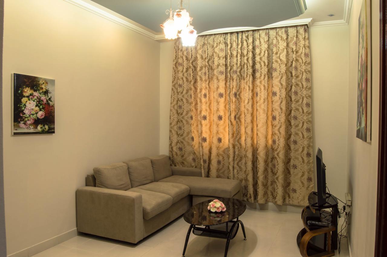 Wardah Hotel Apartments Шарджа Экстерьер фото